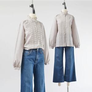 Vintage 70s Brown Embroidered Floral Eyelet Blouse with Ruffle Neck size L